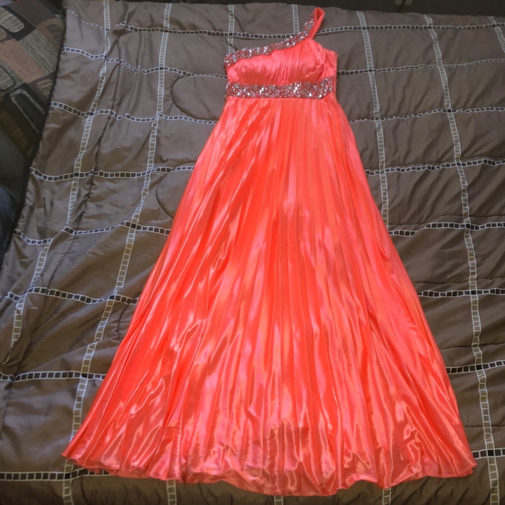 bright & beautiful coral formal/prom dress